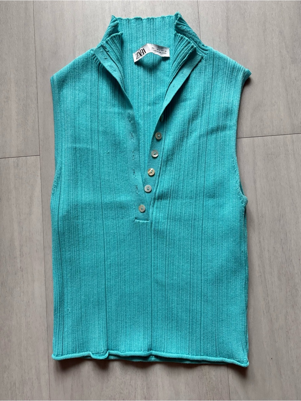 Zara Sleeveless Ribbed Cropped Tank in Turquoise